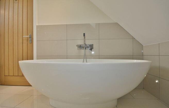 Ensuite to Bed...