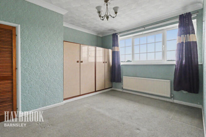 4 bed Semi-Detached for sale Image 12