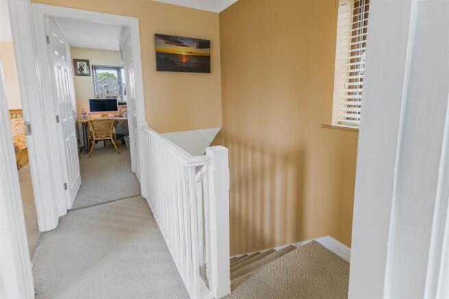 3 bed Detached for sale Image 12