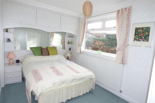 BEDROOM 2