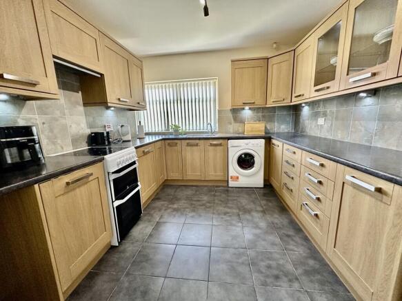 3 bed Detached Bungalow for sale Image 7