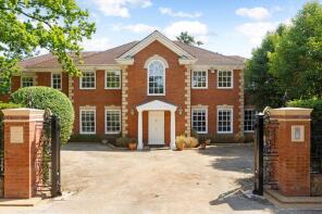 The Bear House, St Leonards Hill, Windsor SL4 4AT