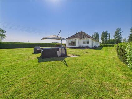 Spa Lane, Lathom, L40