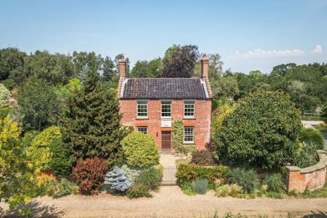 Impressive Grade II Listed Period Country House in Wood Norton