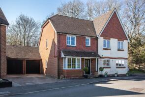 11, Baxendale Way, Uckfield TN22 5GB