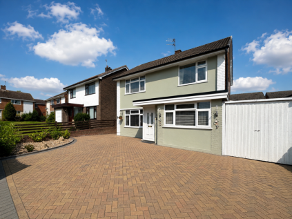 Milldale Crescent, Fordhouses, Wolverhampton, WV10 6LR