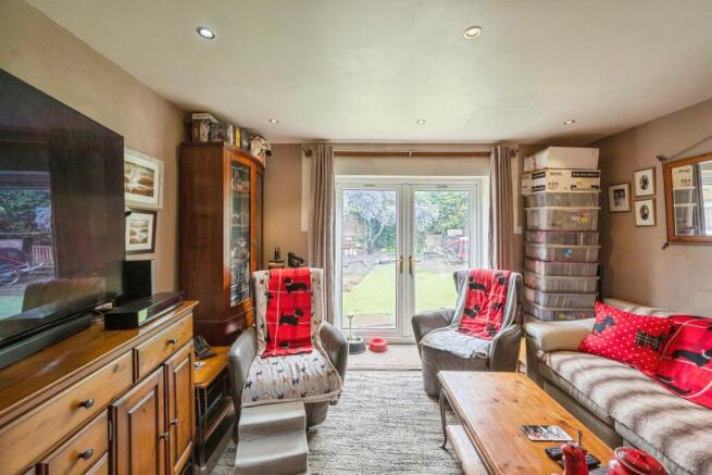 4 bed Semi-Detached for sale Image 5