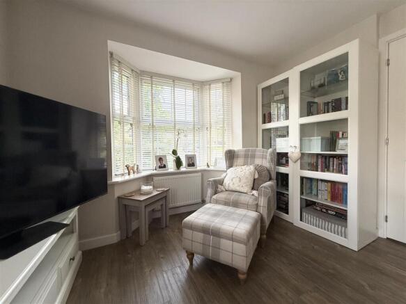 4 bed Detached for sale Image 8