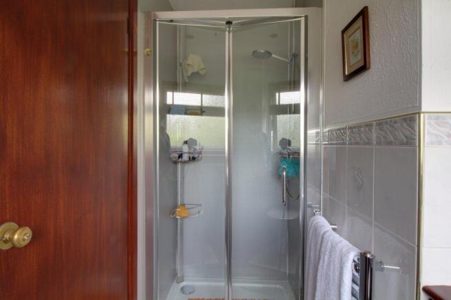 Ensuite Shower ...