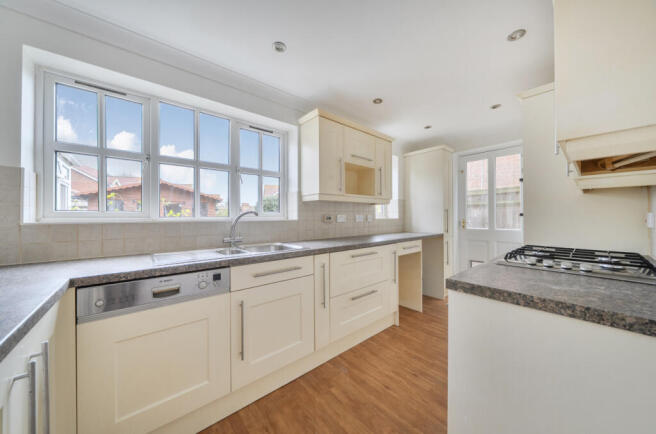 1425974-7-69b2bfe...