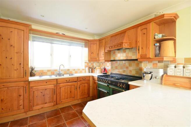 Kitchen/ Dining Room