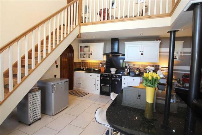 Kitchen/Living Area