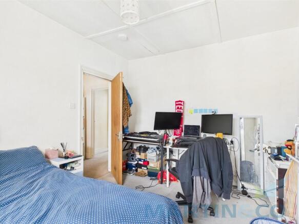 Bedroom 4 Pic 2