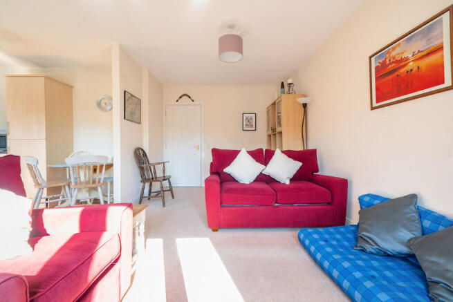 2 bed Apartment for sale Image 10