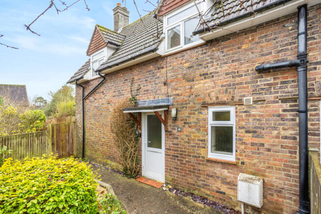 18 Halsford Croft, East Grinstead, RH19 1PA