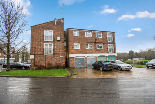 Flat 41 Ladybank, Bracknell, RG12 7HA