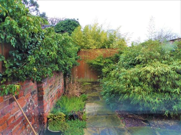 Flat two - private garden