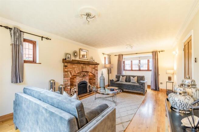8487991-interior24.jpg