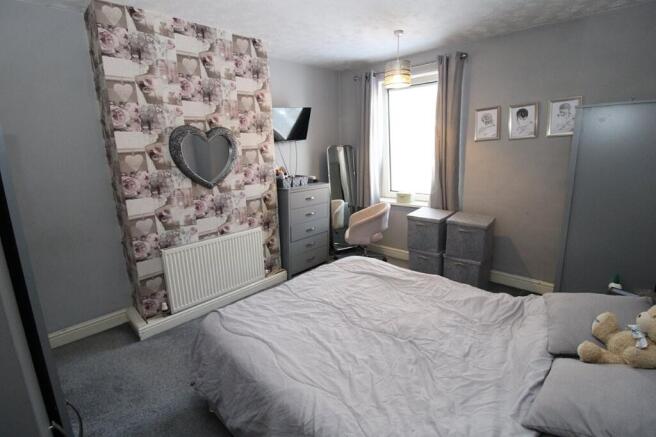4 bed Terraced for sale Image 8