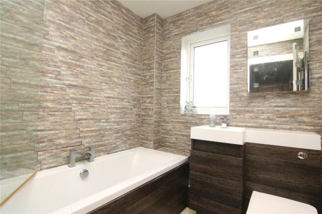 3 bed Semi-Detached for sale Image 10