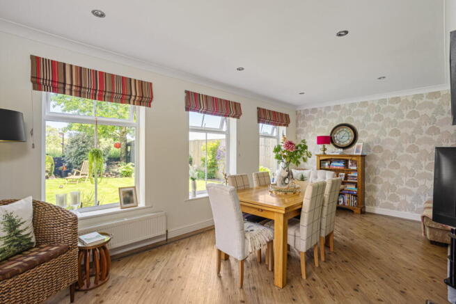 4 bed Detached for sale Image 5