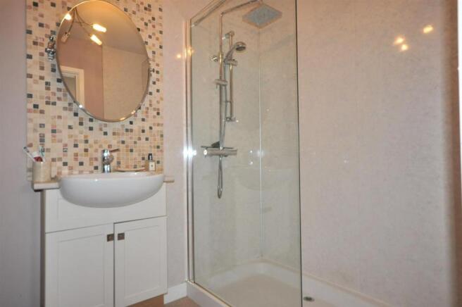 ENSUITE SHOWER ROOM