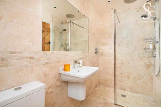 Ensuite for bedroom 2