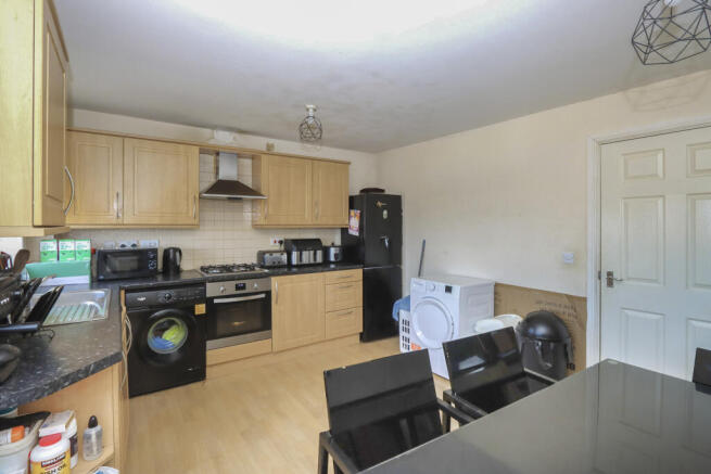 4 bed Terraced for sale Image 12