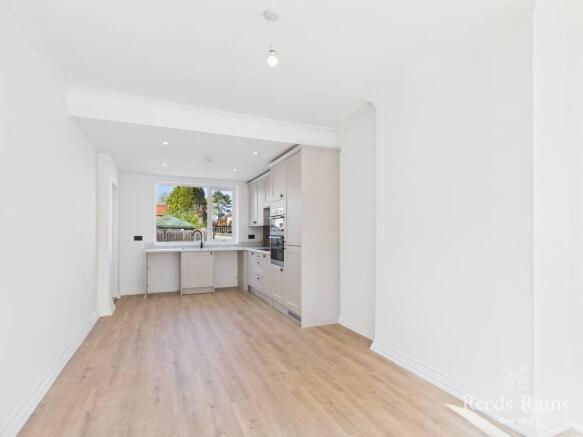3 bed Semi-Detached for sale Image 9