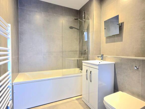 2 bed Terraced Bungalow to rent Image 8