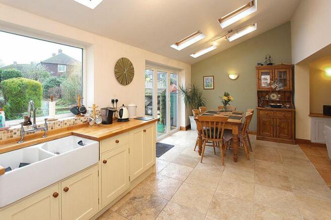 KITCHEN 2