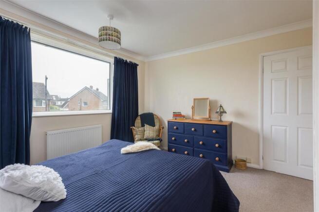 Manor Park 18 Bedroom 2-3.jpg