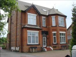 Flat 6, 13, Queens Road, Sale M33 6QA