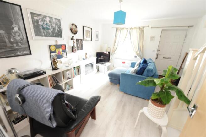 2 bed Town House for sale Image 5