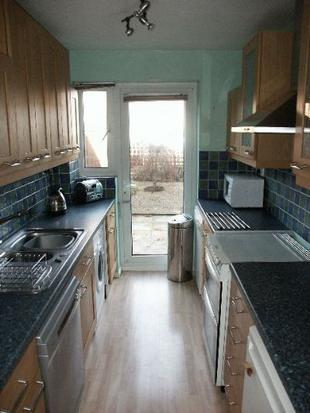 Kitchen: