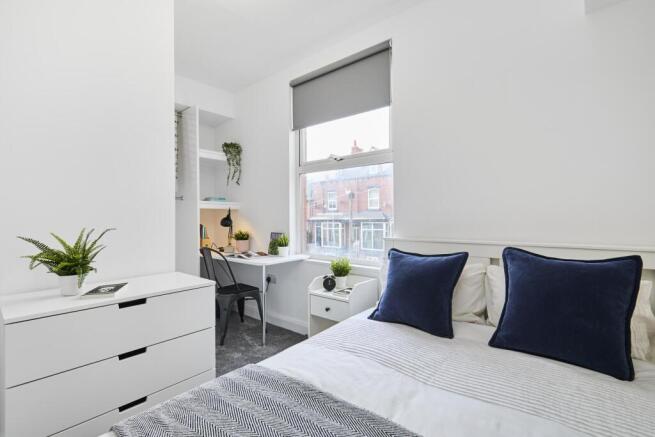 6 bed House to rent Image 12