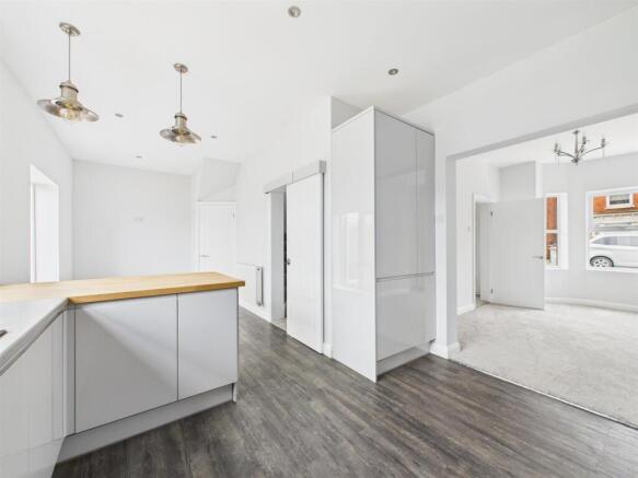 Kitchen/Dining Room