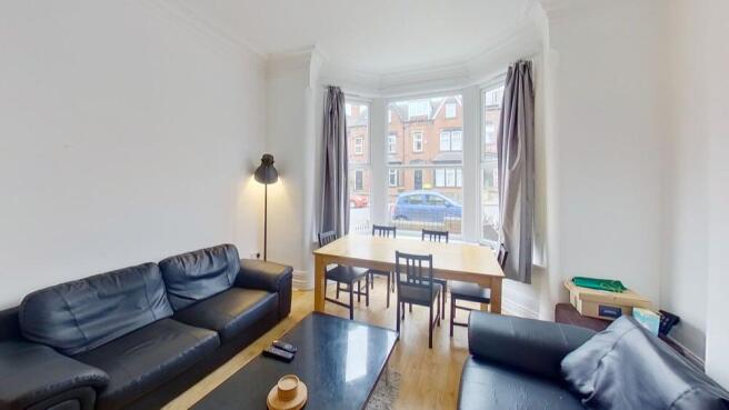 LeyeD8X8czS-LivingRoom