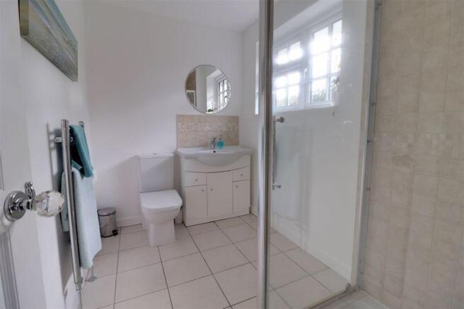 En-Suite Showe...