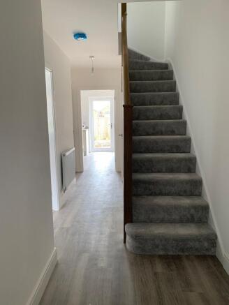 3 bed Semi-Detached to rent Image 8