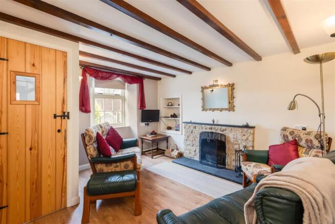 Wandales 2 Sitting Room-1.jpg