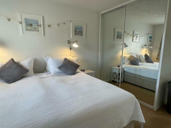 Bedroom1.jpg