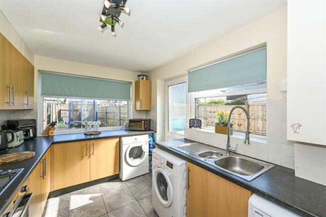Kitchen out to garden.jpg