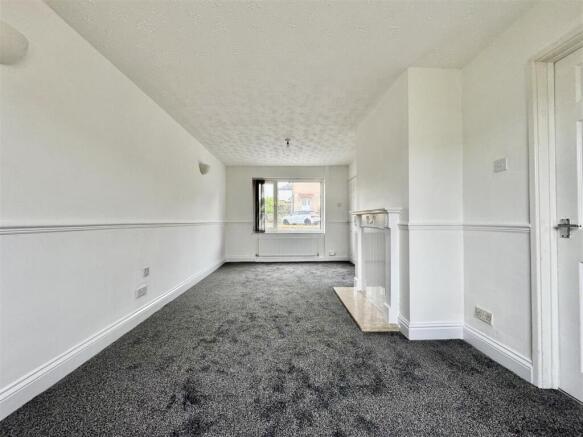 3 bed Semi-Detached for sale Image 6