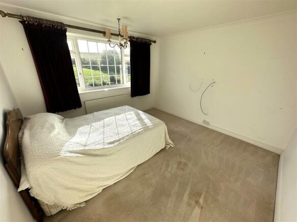 Bed 2 2.jpg