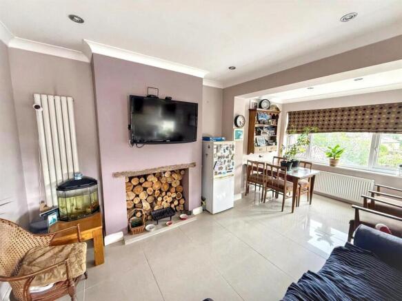 3 bed Semi-Detached for sale Image 7