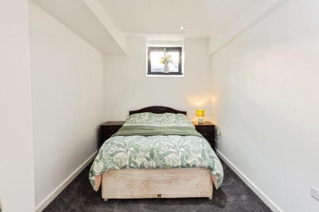2 bed Apartment for sale Image 8