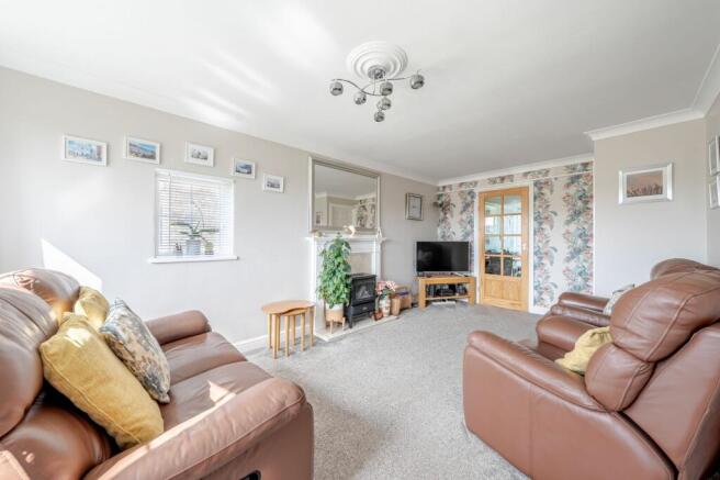 3 bed Detached for sale Image 8
