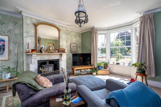 4 bed House for sale Image 7