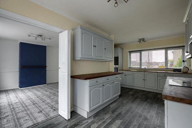 Lounge/Kitchen